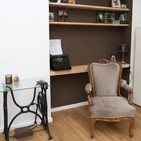 Mini Flat