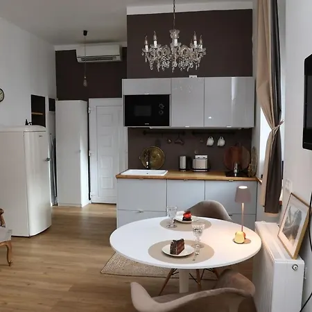 Mini Flat